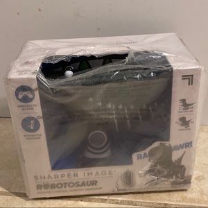 NWT Sharper Image Robotosaur Remote Control Robotic Dinosaur Wireless Toy Gift